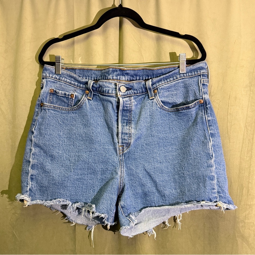 Levi's Women's 501 Size 16 (34) - Picture 4 of 7